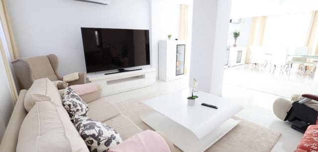 4 soveværelse Villa til salg i Cabo Roig, Orihuela med swimmingpool - € 1.190.000 (Ref: 9345558)