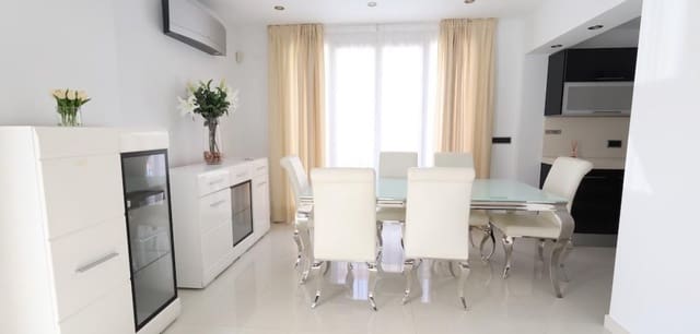 4 soveværelse Villa til salg i Cabo Roig, Orihuela med swimmingpool - € 1.190.000 (Ref: 9345558)