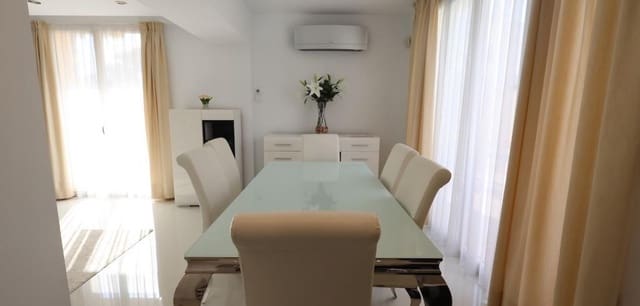 4 soveværelse Villa til salg i Cabo Roig, Orihuela med swimmingpool - € 1.190.000 (Ref: 9345558)