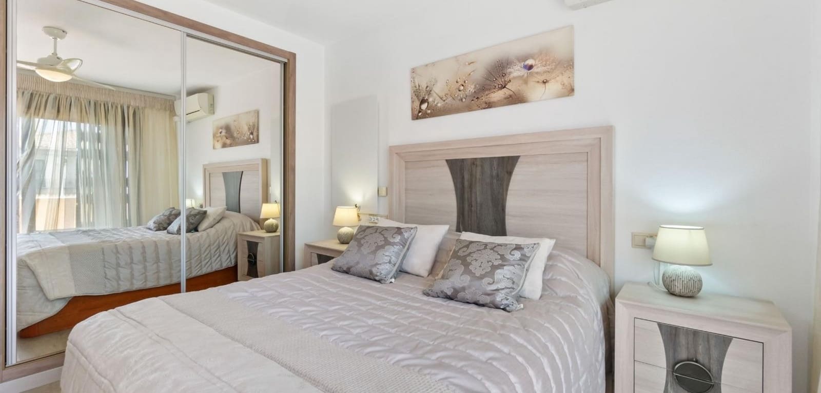 3 soverom Hus til salgs i Torrevieja med svømmebasseng - € 319 900 (Ref: 9353969)