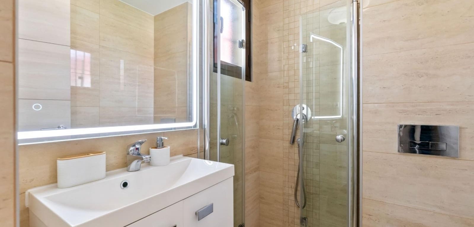 3 soverom Hus til salgs i Torrevieja med svømmebasseng - € 319 900 (Ref: 9353969)