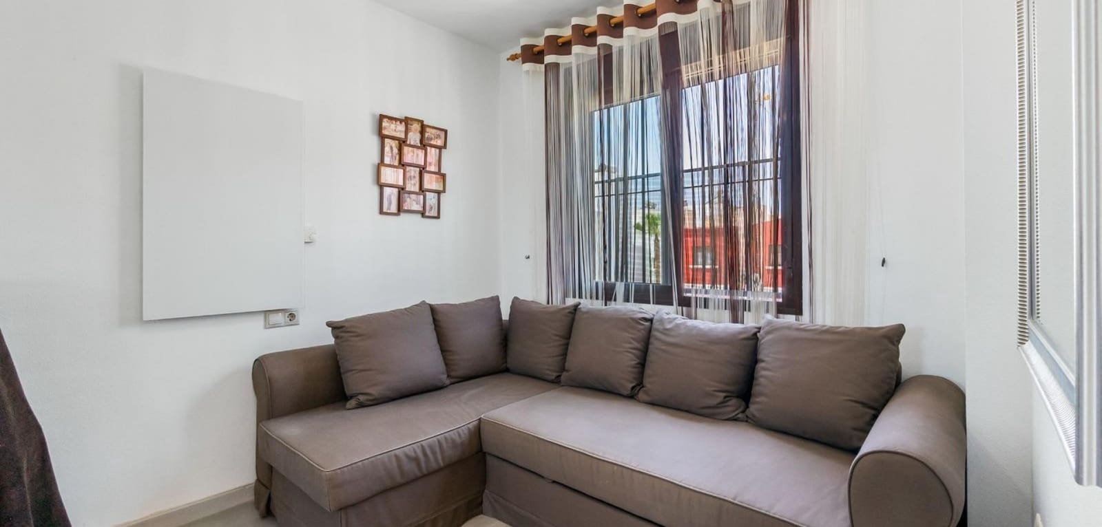 3 soverom Hus til salgs i Torrevieja med svømmebasseng - € 319 900 (Ref: 9353969)