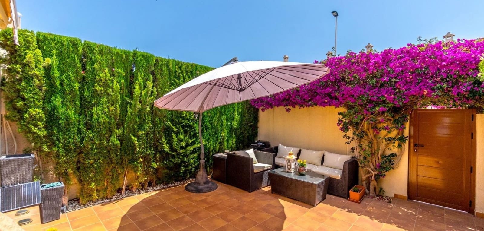 3 soverom Hus til salgs i Torrevieja med svømmebasseng - € 319 900 (Ref: 9353969)