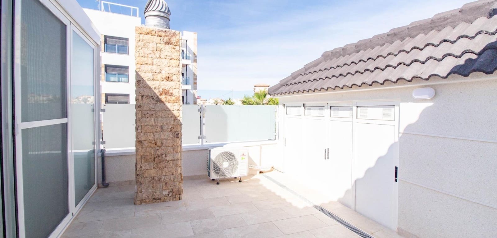 4 soveværelse Byhus til salg i La Zenia med swimmingpool - € 360.000 (Ref: 9356535)