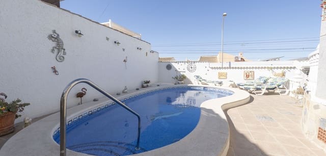 3 quarto Moradia para venda em San Luis, Torrevieja com piscina - 335 000 € (Ref: 9356538)
