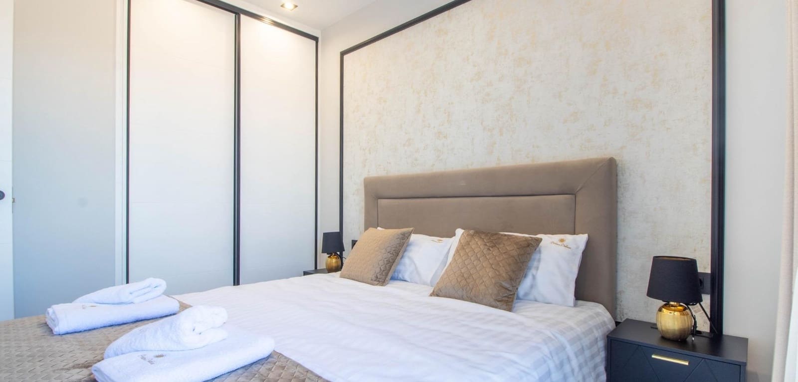 3 makuuhuone Huoneisto myytävänä paikassa Orihuela Costa mukana uima-altaan - 395 000 € (Ref: 9356935)