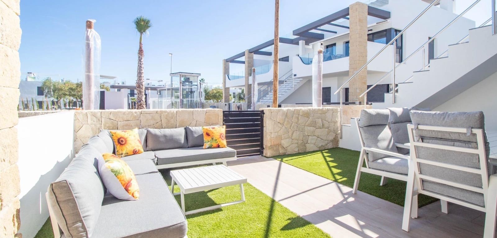 3 makuuhuone Huoneisto myytävänä paikassa Orihuela Costa mukana uima-altaan - 395 000 € (Ref: 9356935)