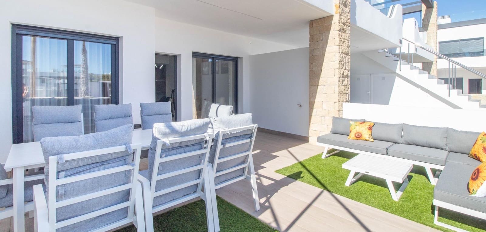 3 makuuhuone Huoneisto myytävänä paikassa Orihuela Costa mukana uima-altaan - 395 000 € (Ref: 9356935)