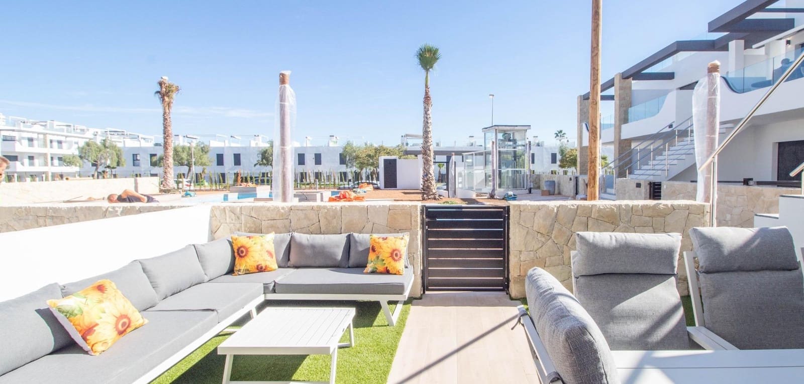 3 makuuhuone Huoneisto myytävänä paikassa Orihuela Costa mukana uima-altaan - 395 000 € (Ref: 9356935)