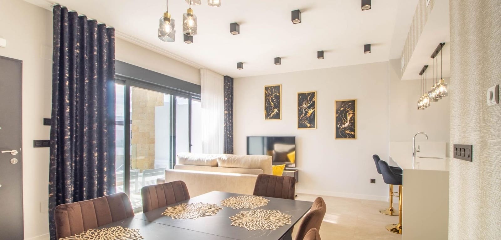 2 makuuhuone Huoneisto myytävänä paikassa Orihuela Costa mukana uima-altaan - 385 000 € (Ref: 9356936)