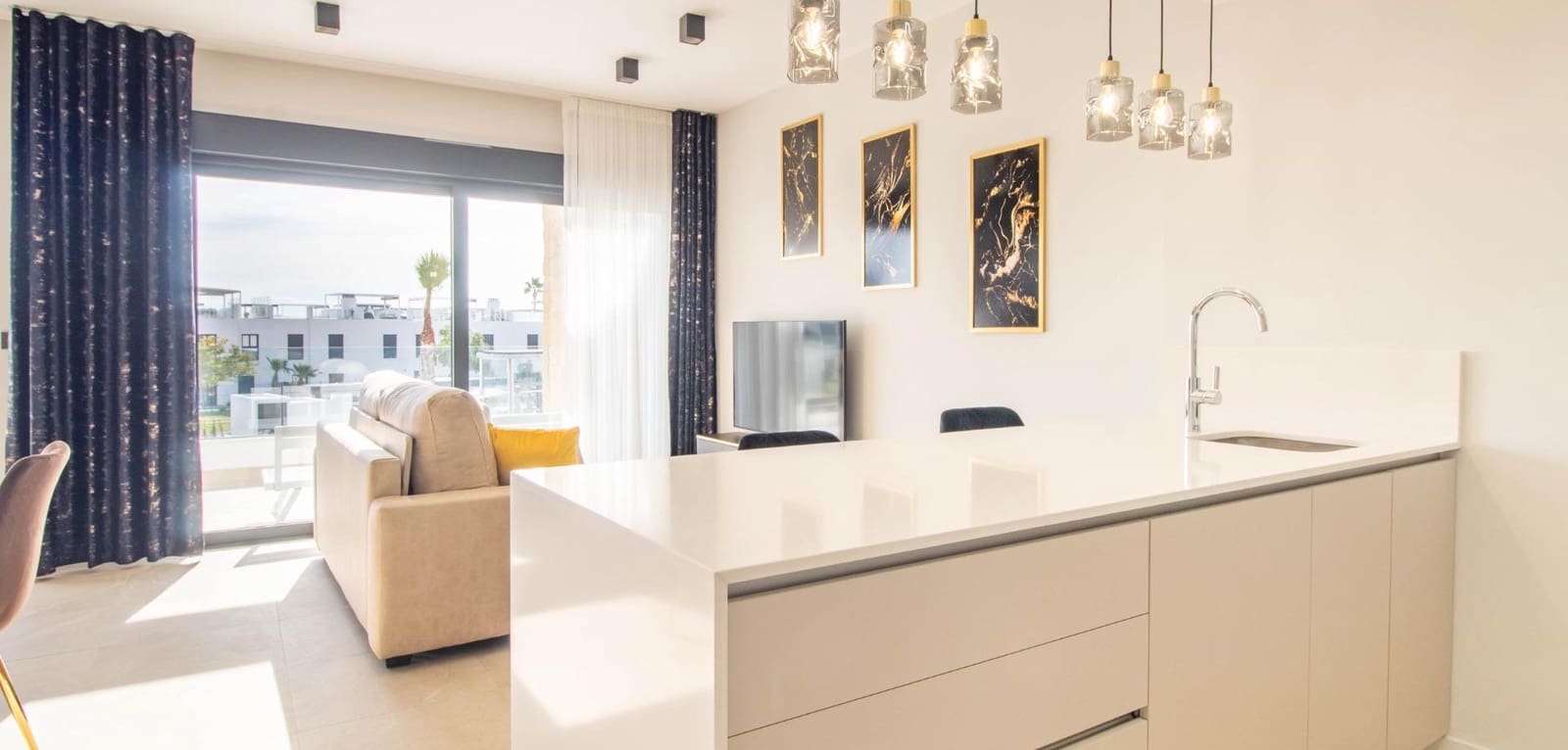 2 makuuhuone Huoneisto myytävänä paikassa Orihuela Costa mukana uima-altaan - 385 000 € (Ref: 9356936)