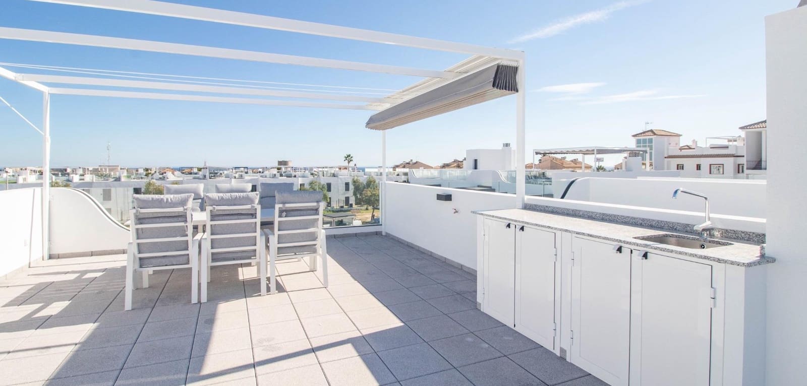 2 makuuhuone Huoneisto myytävänä paikassa Orihuela Costa mukana uima-altaan - 385 000 € (Ref: 9356936)