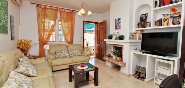2 slaapkamer Appartement te koop in Playa Flamenca, Orihuela met zwembad - € 199.000 (Ref: 9356937)