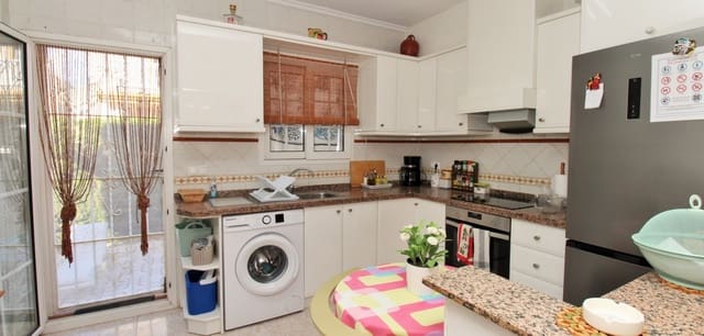 2 slaapkamer Appartement te koop in Playa Flamenca, Orihuela met zwembad - € 199.000 (Ref: 9356937)