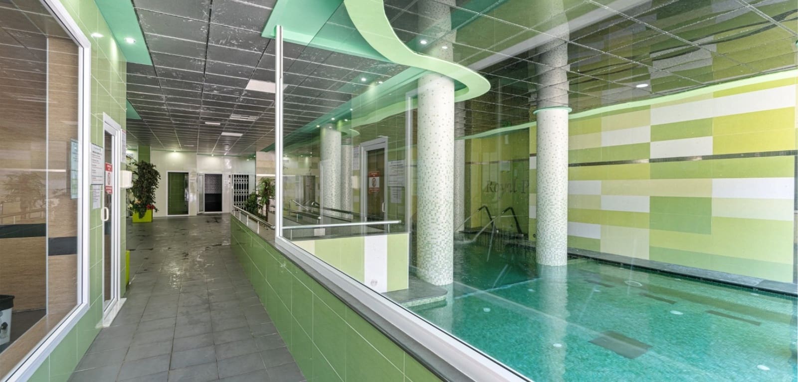 3 makuuhuone Huoneisto myytävänä paikassa Orihuela Costa mukana uima-altaan - 359 000 € (Ref: 9360271)