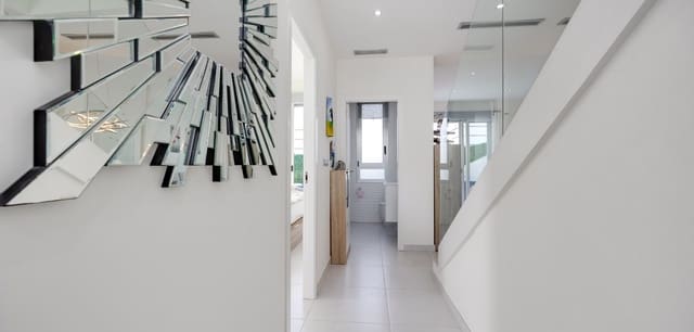 3 makuuhuone Huvila myytävänä paikassa Doña Pepa, Rojales mukana uima-altaan - 390 000 € (Ref: 9368957)