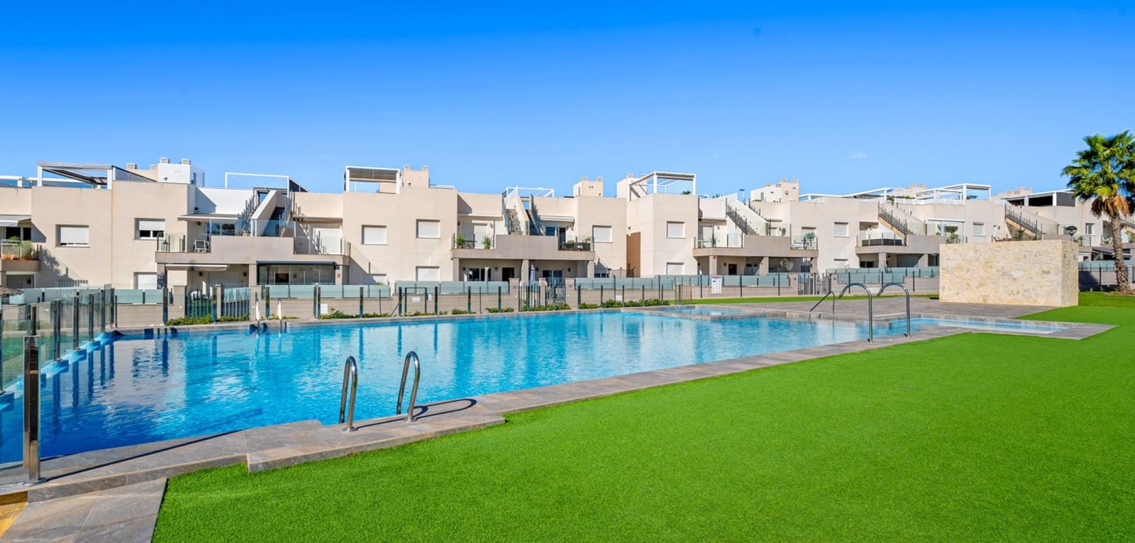 2 camera da letto Bungalow in vendita in Torrevieja con piscina - 284.000 € (Rif: 9379516)