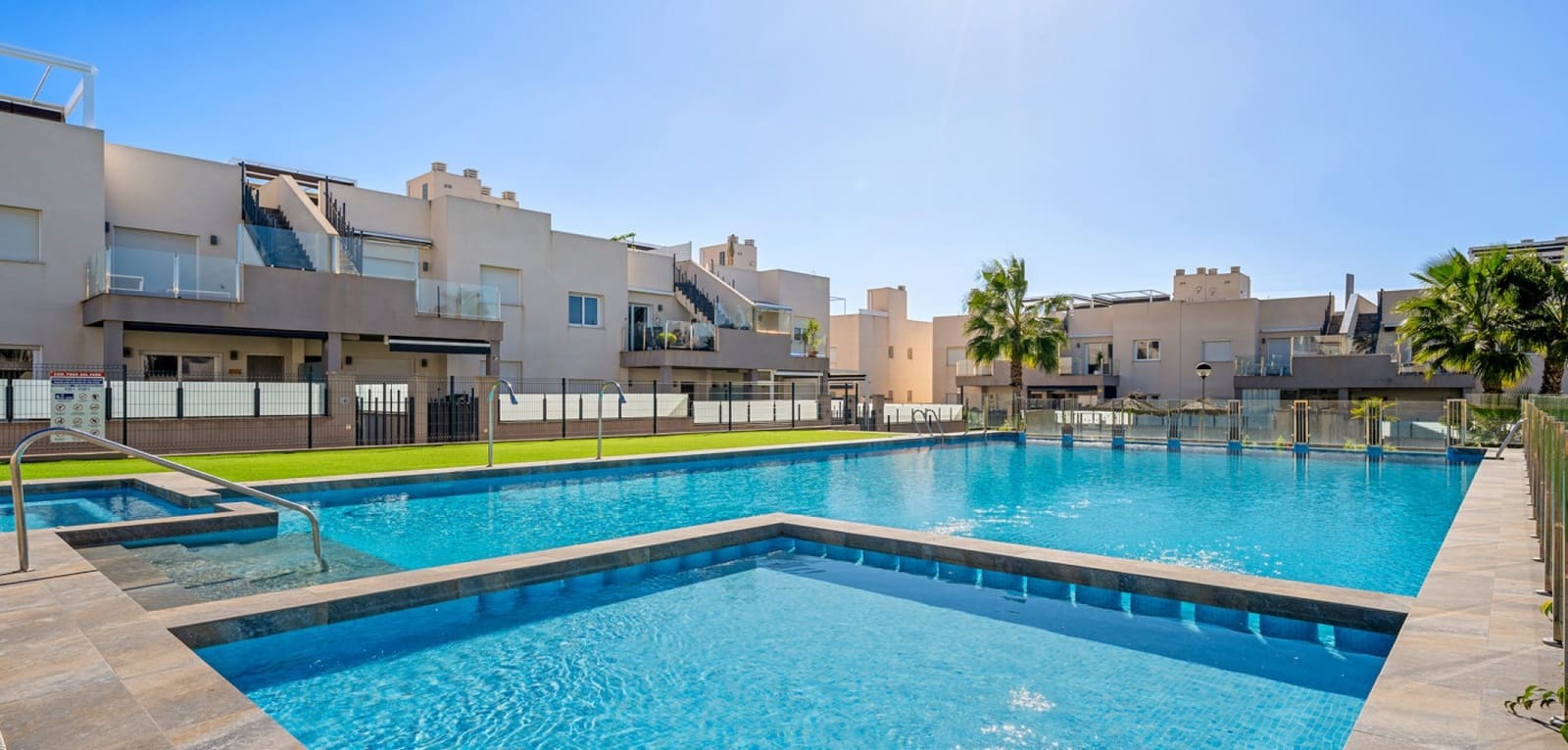 2 camera da letto Bungalow in vendita in Torrevieja con piscina - 284.000 € (Rif: 9379516)