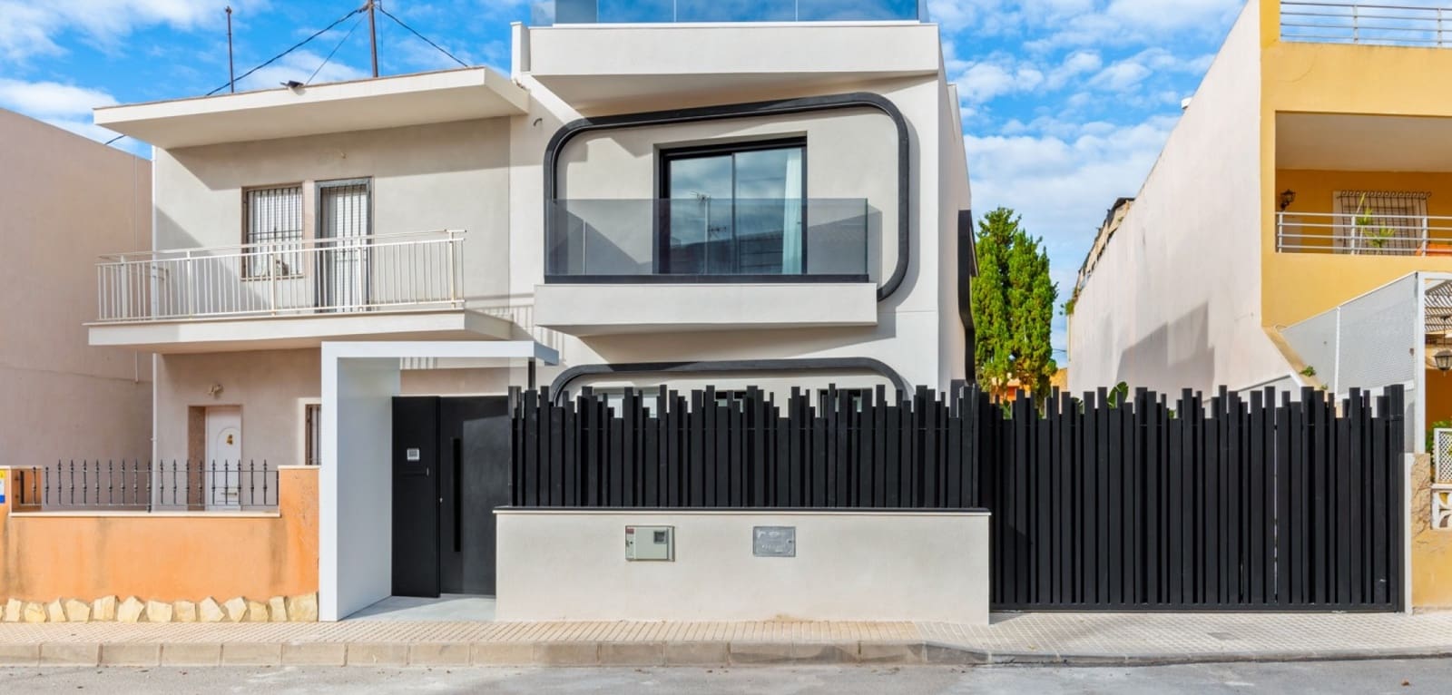 4 slaapkamer Villa te koop in Torre de la Horadada met zwembad - € 698.000 (Ref: 9383586)