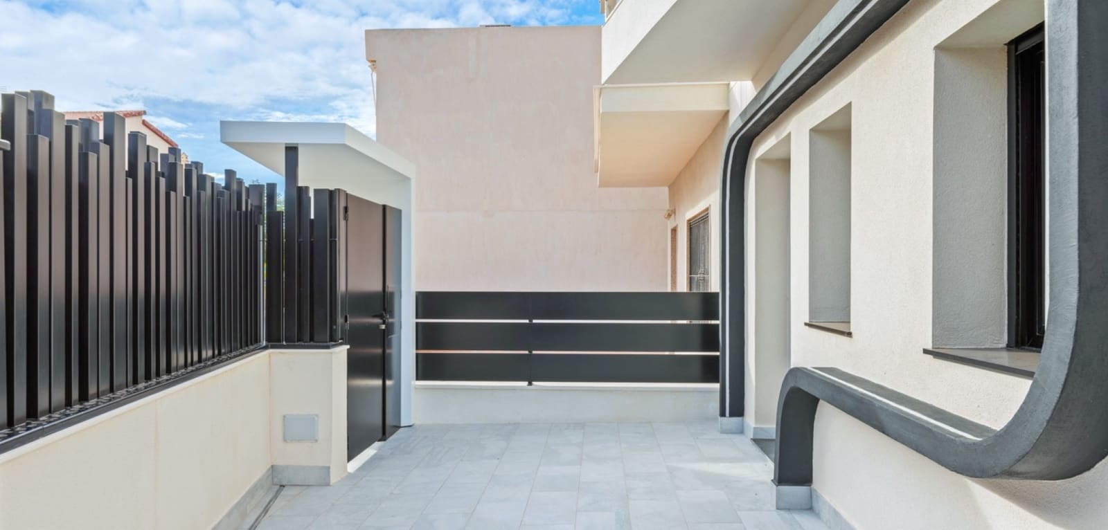 4 slaapkamer Villa te koop in Torre de la Horadada met zwembad - € 698.000 (Ref: 9383586)