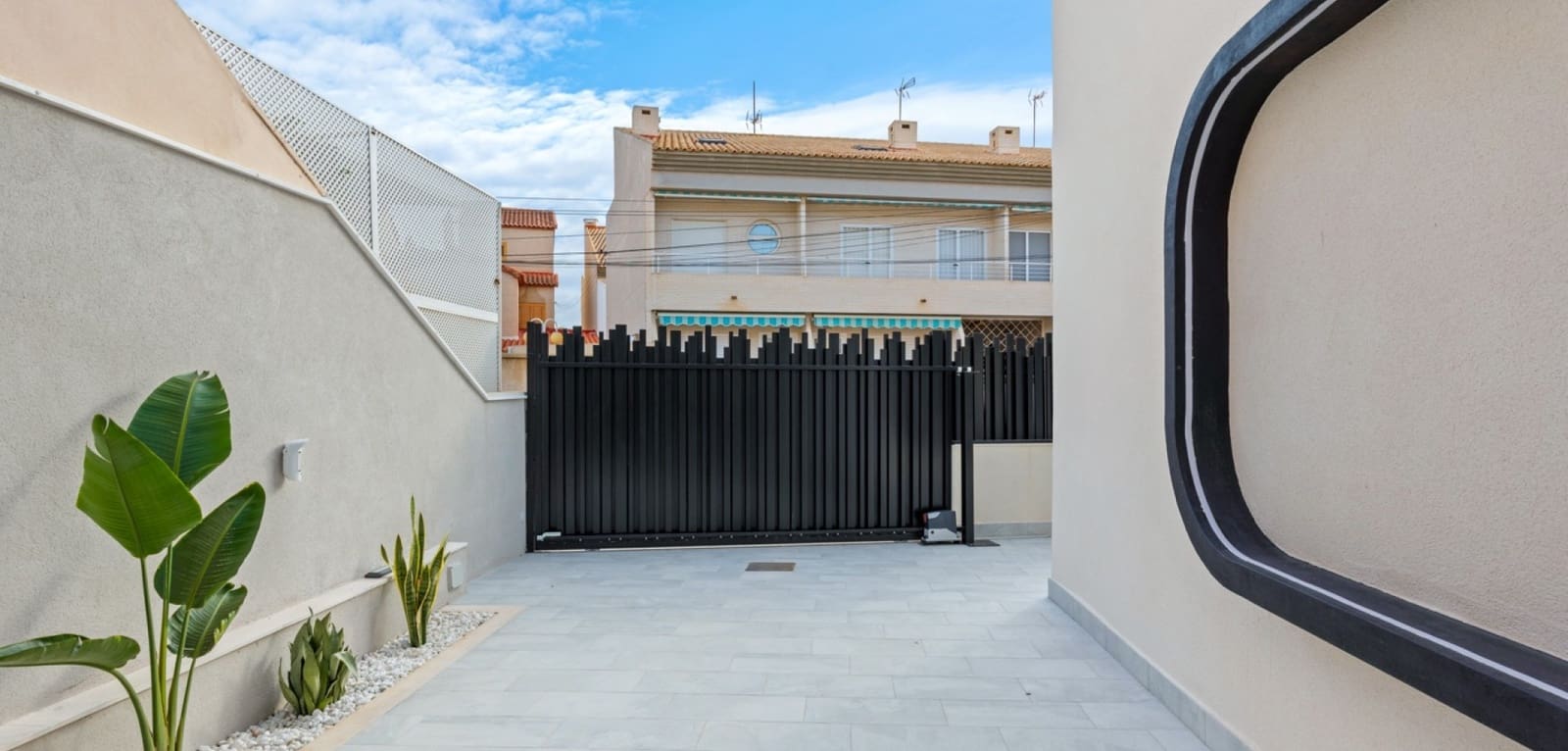 4 slaapkamer Villa te koop in Torre de la Horadada met zwembad - € 698.000 (Ref: 9383586)