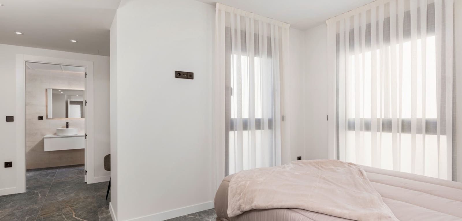 4 slaapkamer Villa te koop in Torre de la Horadada met zwembad - € 698.000 (Ref: 9383586)