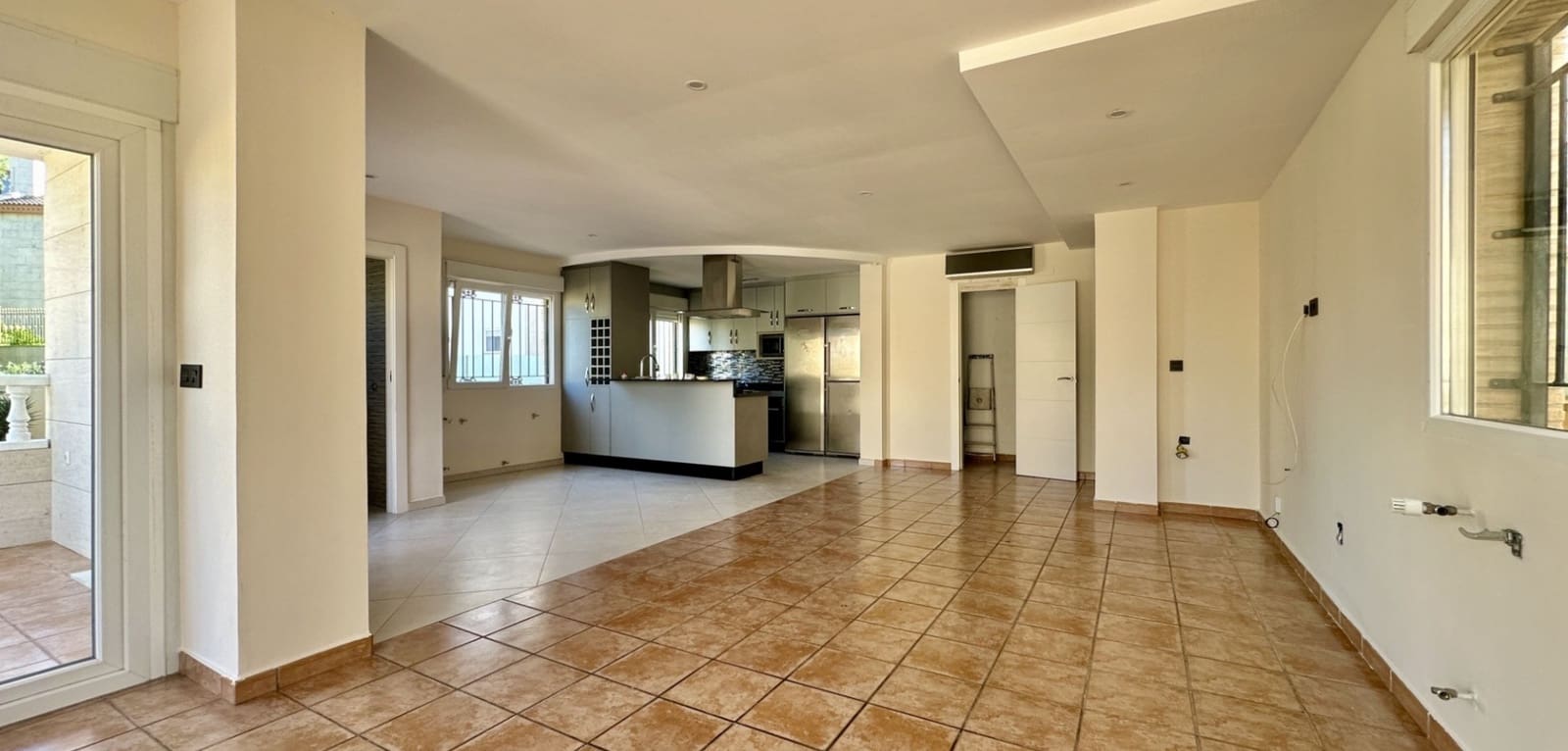 4 slaapkamer Villa te koop in Villamartin - € 285.000 (Ref: 9383588)