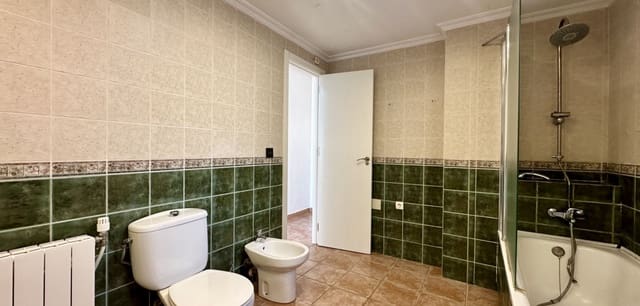 4 soveværelse Villa til salg i Villamartin, Orihuela - € 285.000 (Ref: 9383588)