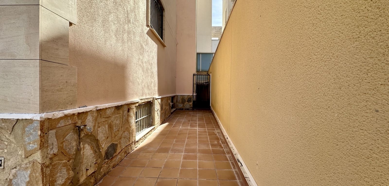 4 slaapkamer Villa te koop in Villamartin - € 285.000 (Ref: 9383588)