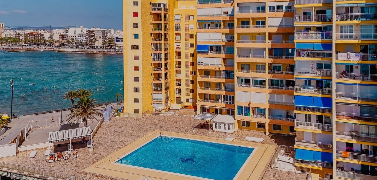 3 makuuhuone Huoneisto myytävänä paikassa Torrevieja - 369 000 € (Ref: 9386579)