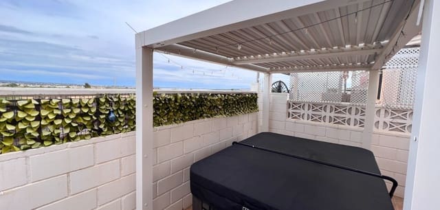 3 soverom Kjedet enebolig til salgs i Los Montesinos med svømmebasseng - € 188 000 (Ref: 9386580)