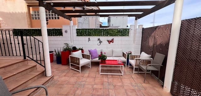 3 soverom Kjedet enebolig til salgs i Los Montesinos med svømmebasseng - € 188 000 (Ref: 9386580)