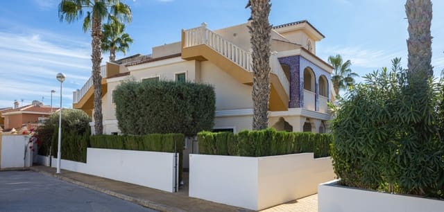 2 soveværelse Lejlighed til salg i Doña Pepa, Rojales med swimmingpool - € 195.000 (Ref: 9386581)