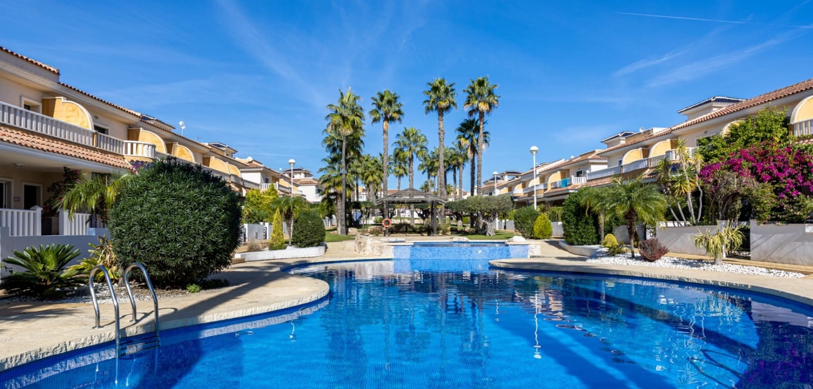 2 soveværelse Lejlighed til salg i Dona Pepa med swimmingpool - € 195.000 (Ref: 9386581)