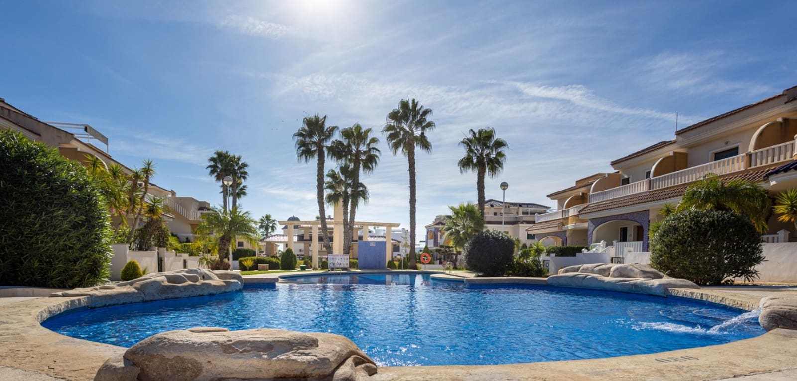 2 soveværelse Lejlighed til salg i Dona Pepa med swimmingpool - € 195.000 (Ref: 9386581)