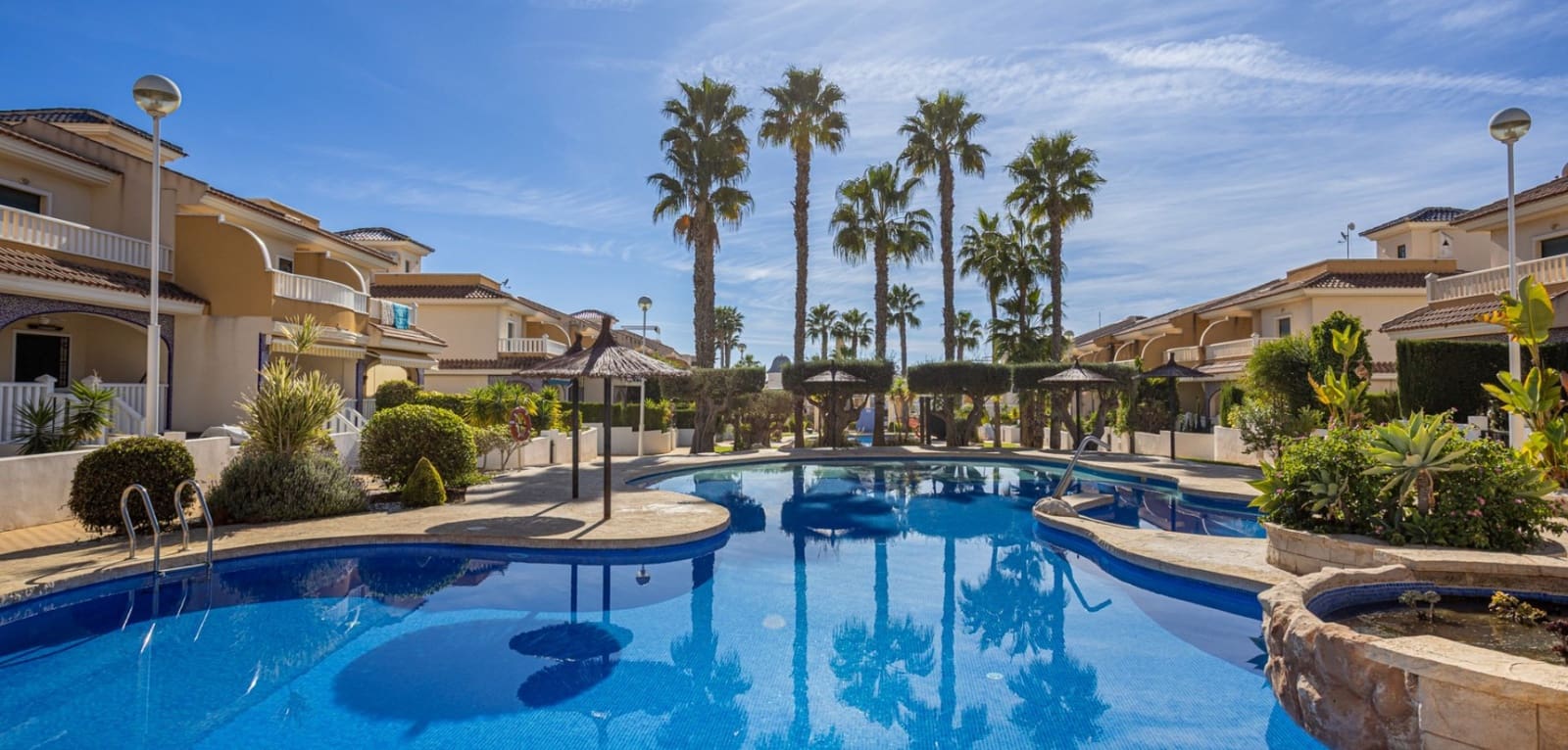 2 soveværelse Lejlighed til salg i Dona Pepa med swimmingpool - € 195.000 (Ref: 9386581)