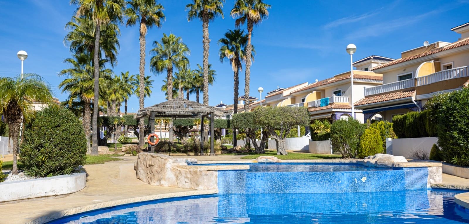 2 soveværelse Lejlighed til salg i Dona Pepa med swimmingpool - € 195.000 (Ref: 9386581)