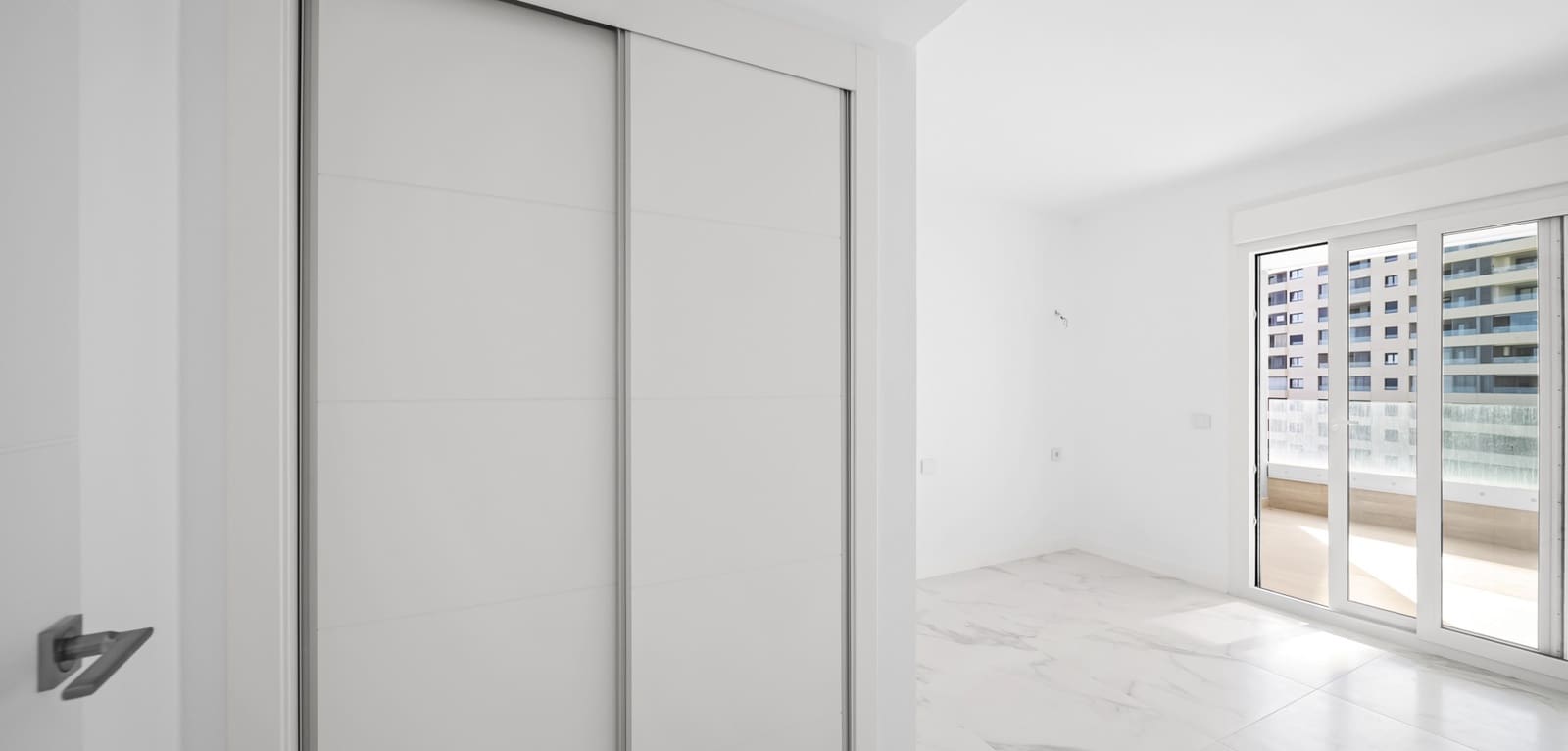 3 soveværelse Lejlighed til salg i Punta Prima med swimmingpool - € 599.000 (Ref: 9388219)