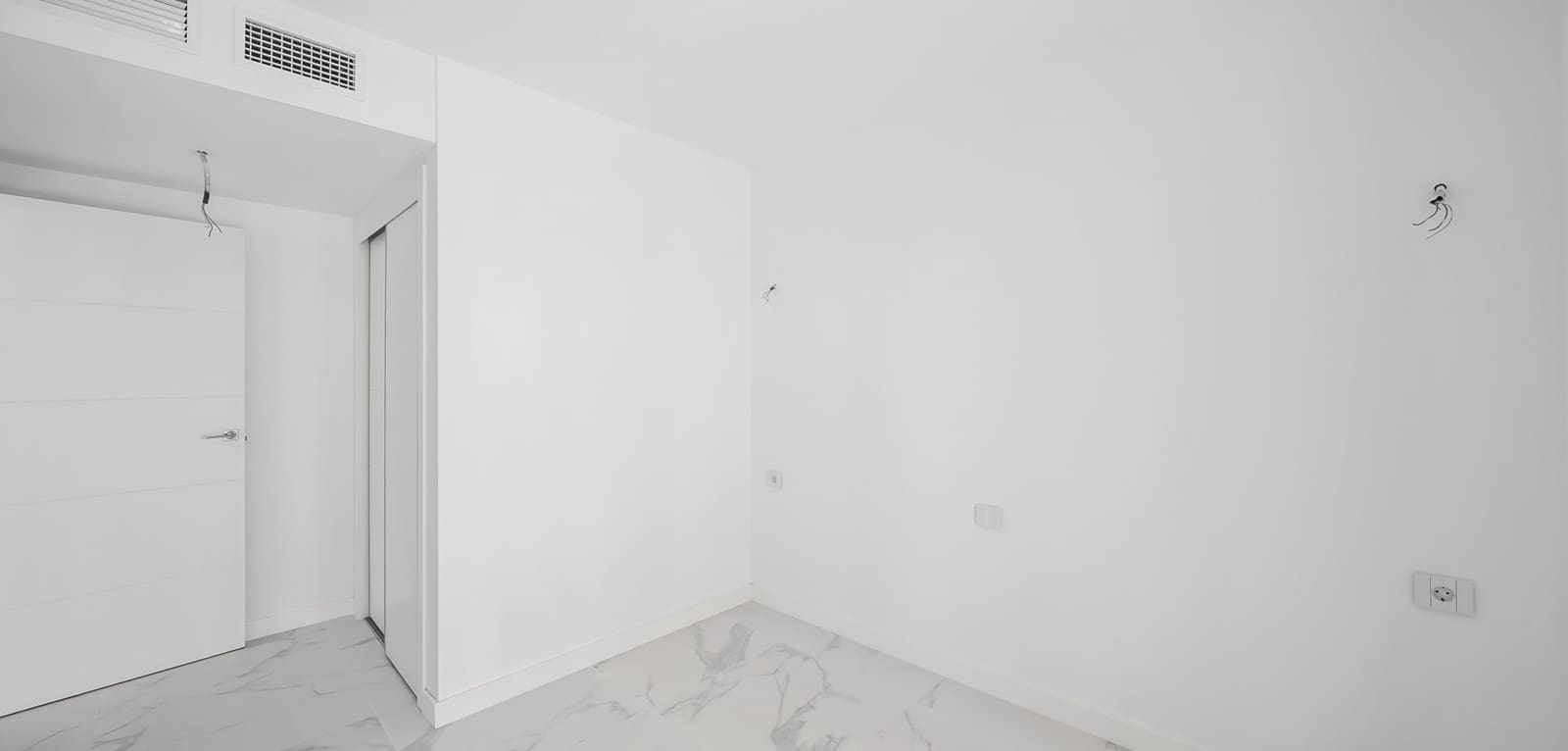 3 soveværelse Lejlighed til salg i Punta Prima med swimmingpool - € 599.000 (Ref: 9388219)