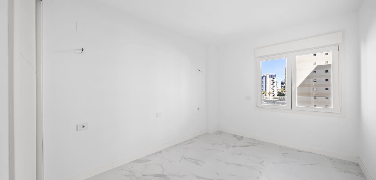 3 soveværelse Lejlighed til salg i Punta Prima med swimmingpool - € 599.000 (Ref: 9388219)