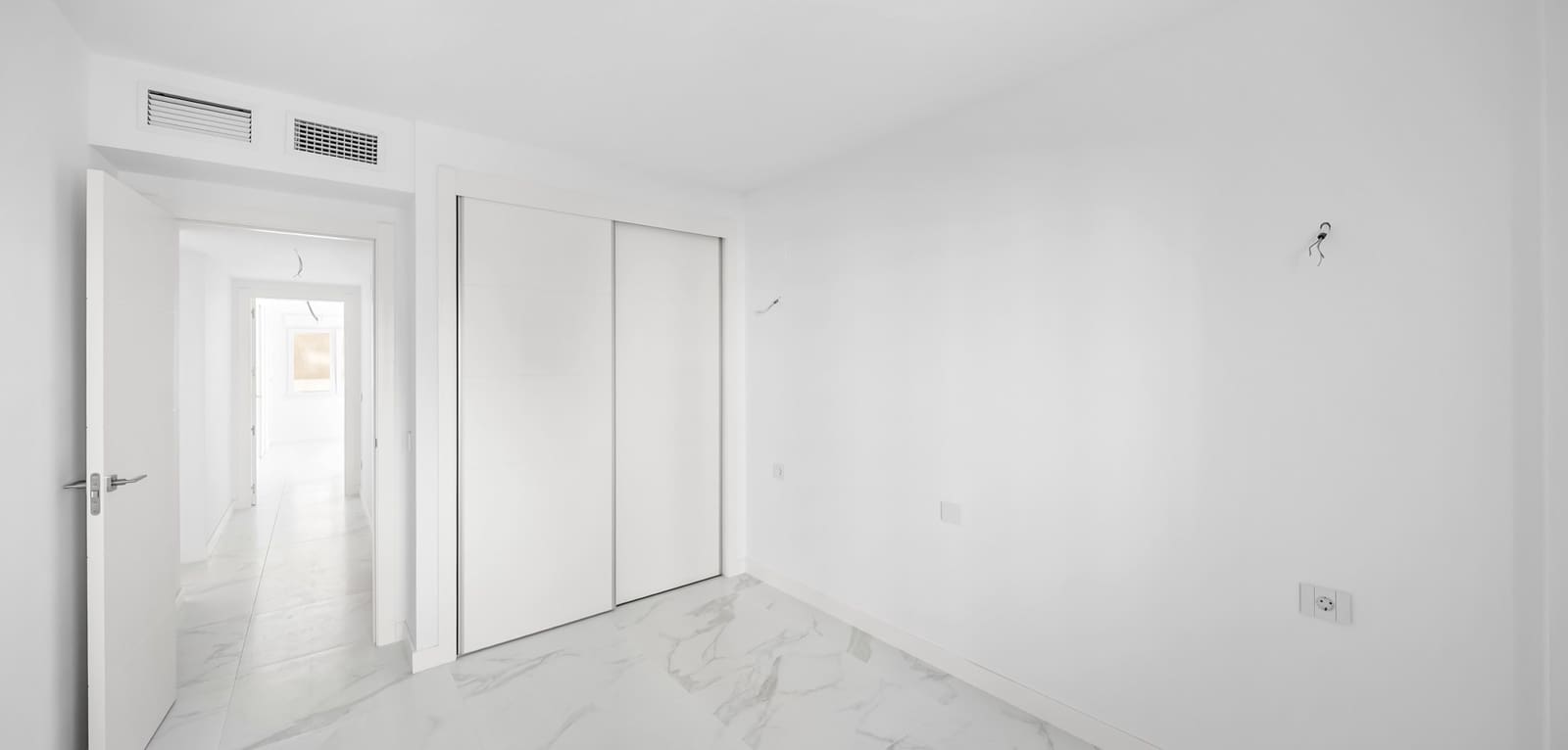 3 soveværelse Lejlighed til salg i Punta Prima med swimmingpool - € 599.000 (Ref: 9388219)