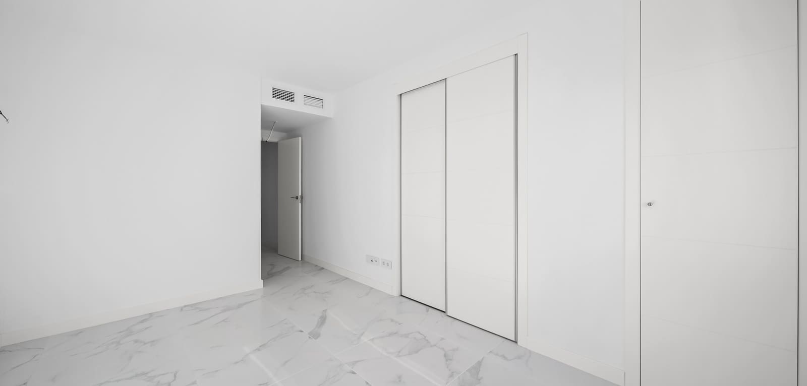 3 soveværelse Lejlighed til salg i Punta Prima med swimmingpool - € 599.000 (Ref: 9388219)