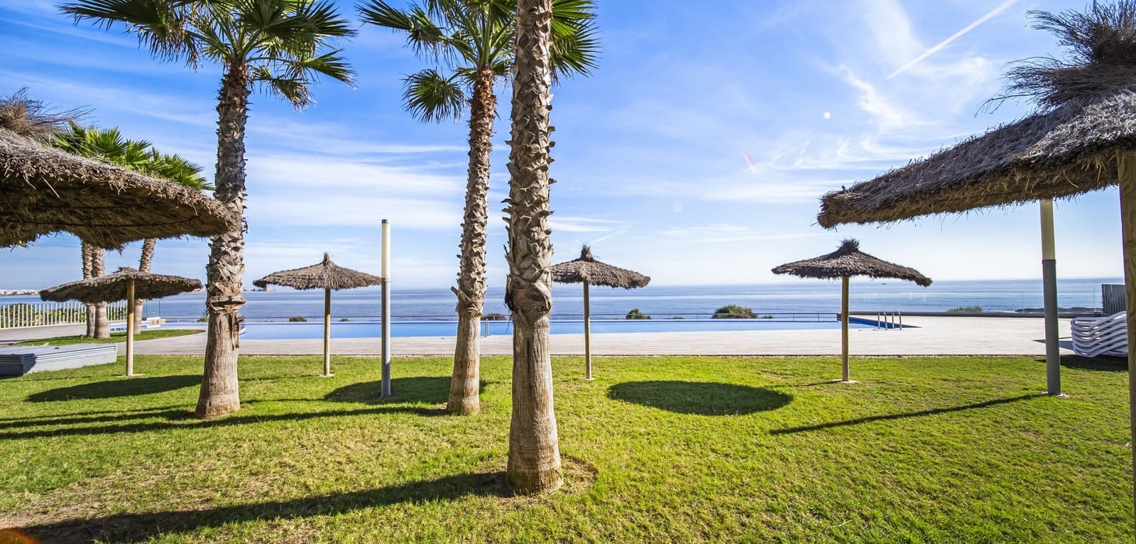 3 soveværelse Lejlighed til salg i Punta Prima med swimmingpool - € 599.000 (Ref: 9388219)