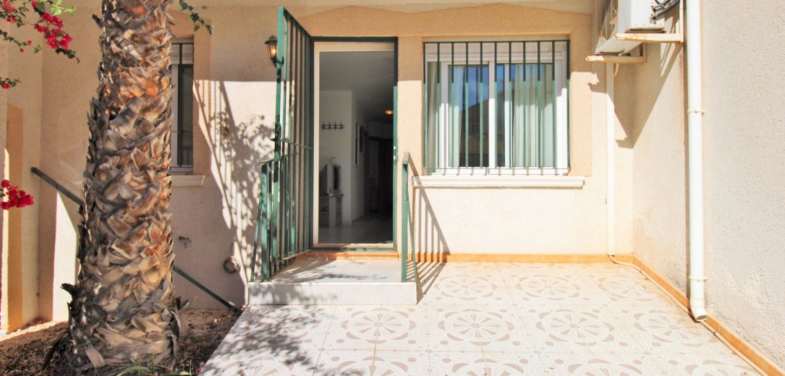 3 Zimmer Haus zu verkaufen in Villamartin mit Pool - 249.990 € (Ref: 9394062)