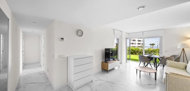 Apartamento de 2 habitaciones en Punta Prima, Torrevieja en venta con piscina - 460.000 € (Ref: 9396745)