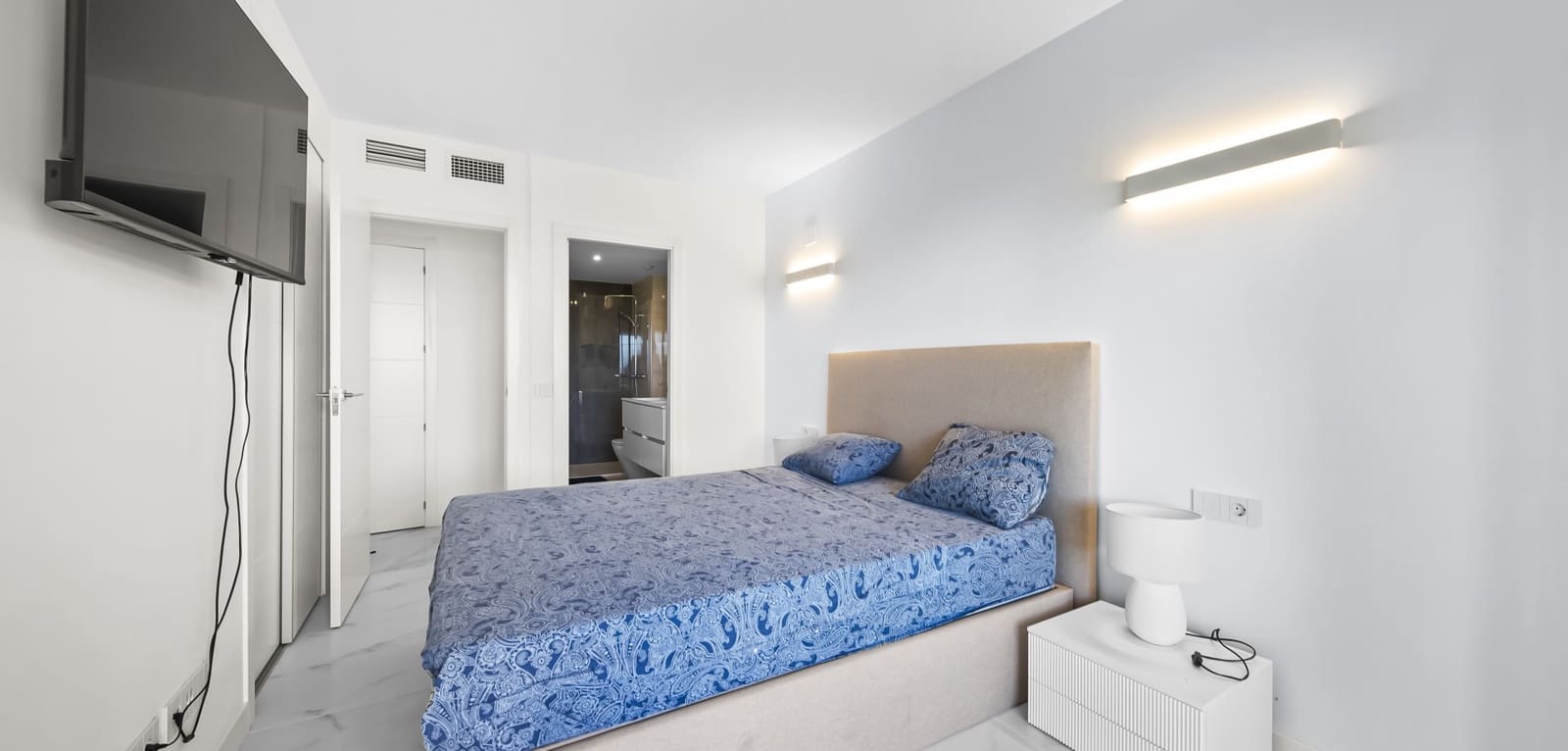 Apartamento de 2 habitaciones en Punta Prima en venta con piscina - 460.000 € (Ref: 9396745)