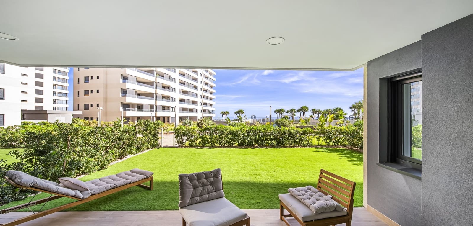 Apartamento de 2 habitaciones en Punta Prima en venta con piscina - 460.000 € (Ref: 9396745)