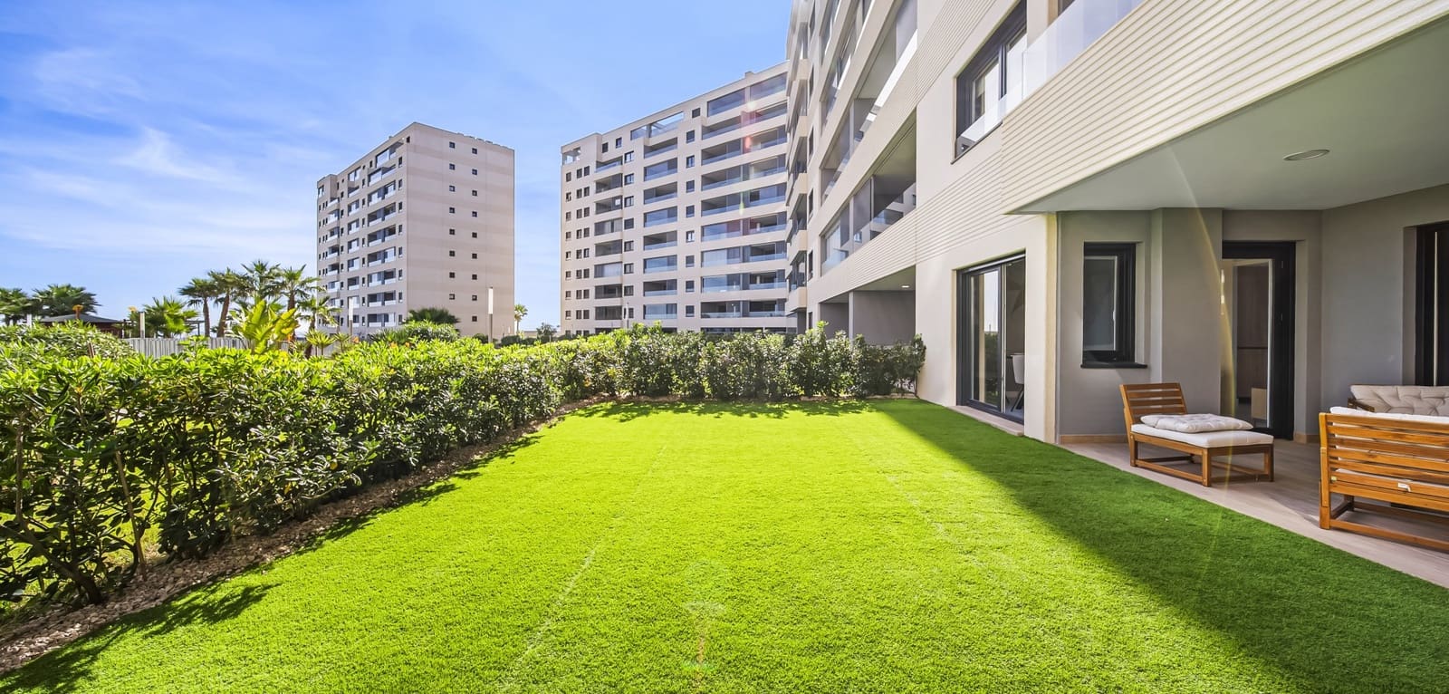 Apartamento de 2 habitaciones en Punta Prima en venta con piscina - 460.000 € (Ref: 9396745)