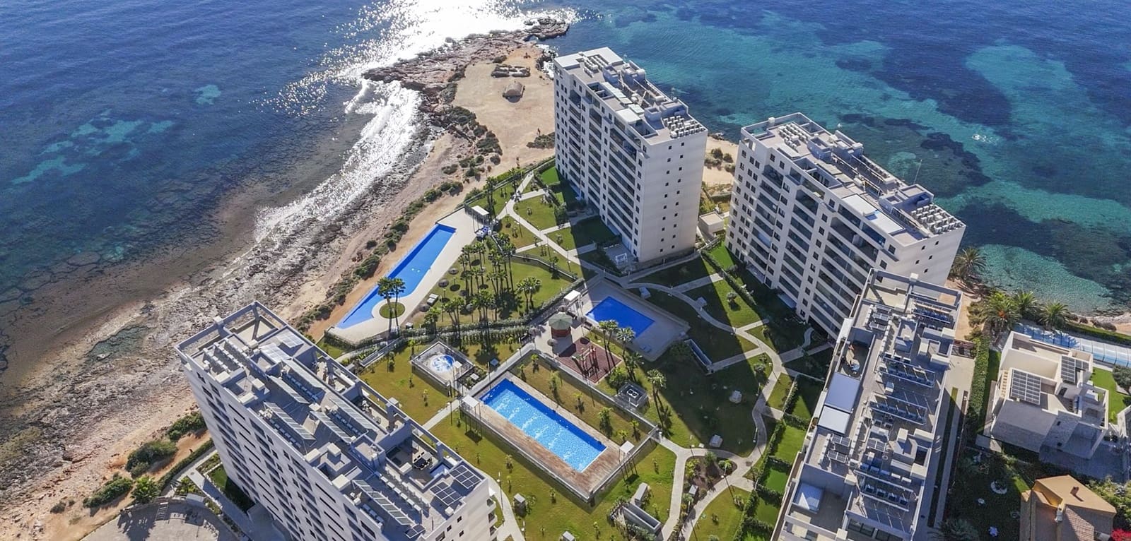 Apartamento de 2 habitaciones en Punta Prima en venta con piscina - 460.000 € (Ref: 9396745)