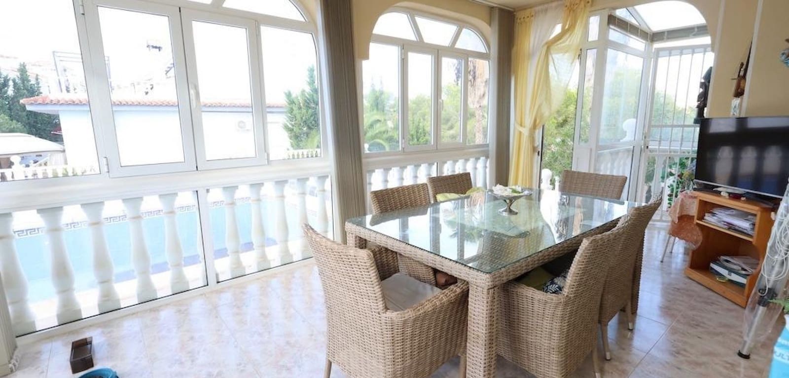 5 bedroom Villa for sale in Villamartin with pool - € 850,000 (Ref: 9399838)